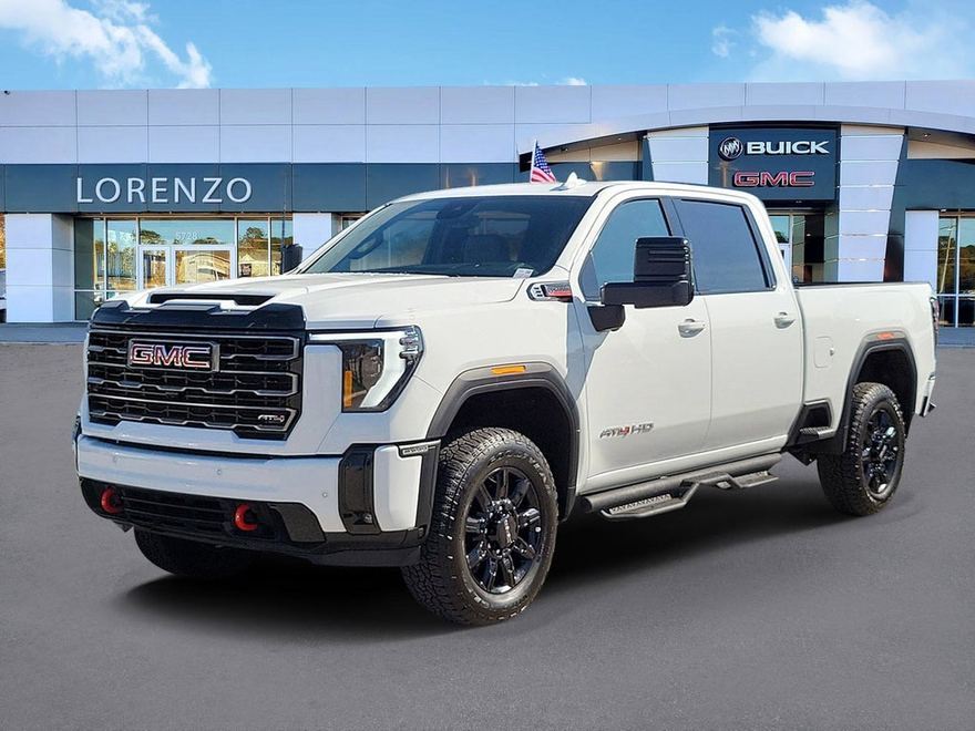 2026 GMC Sierra 2500HD AT4 en vista tres cuartos frontal