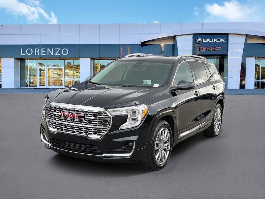 2024 GMC Terrain Denali en vista tres cuartos frontal