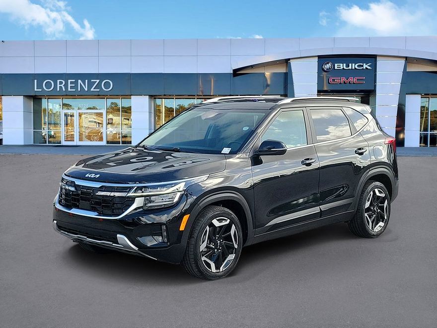 2025 Kia Seltos SX en vista tres cuartos frontal