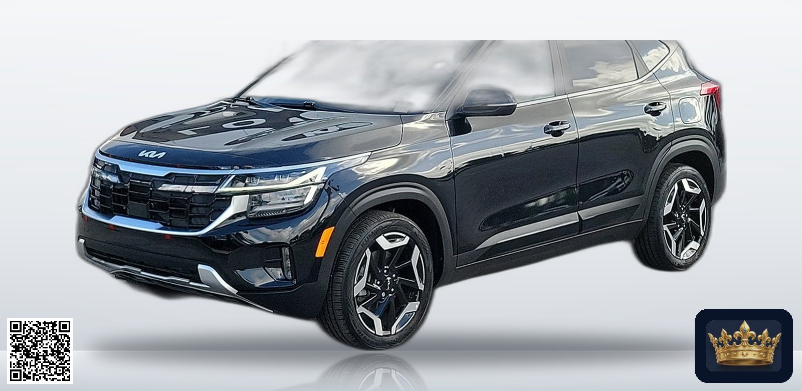 2025 Kia Seltos SX en vista tres cuartos frontal, estudio blanco