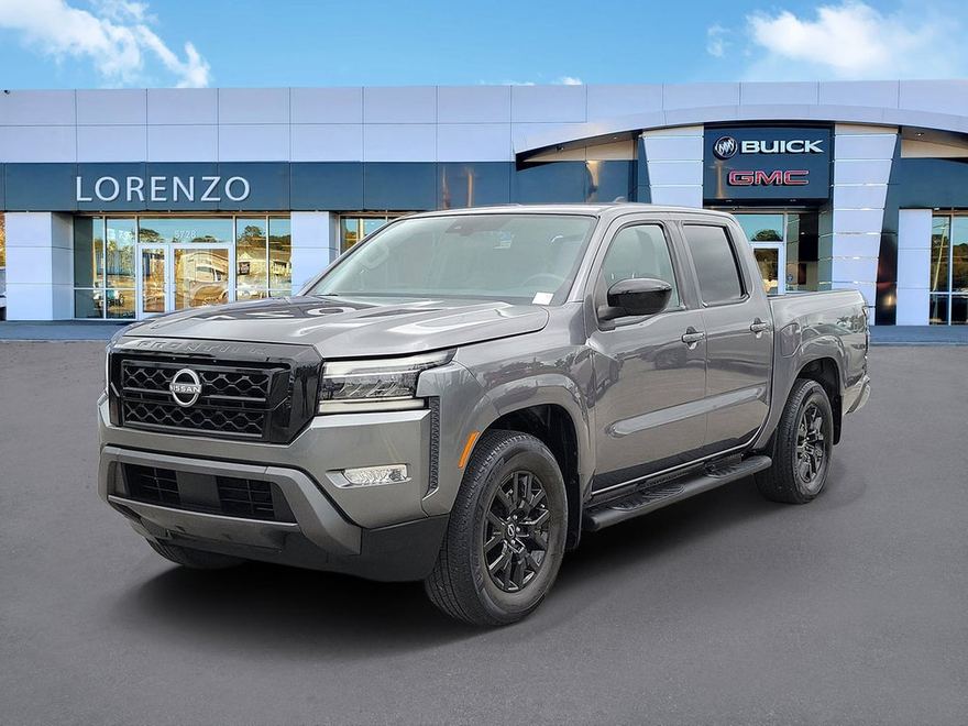 2023 Nissan Frontier SV en vista tres cuartos frontal
