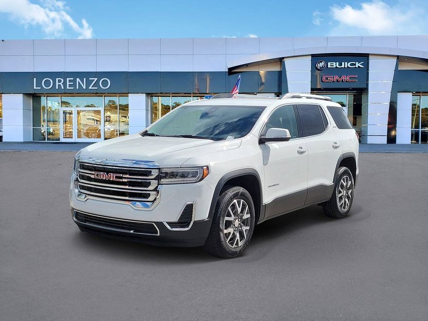 2023 GMC Acadia SLE en vista tres cuartos frontal