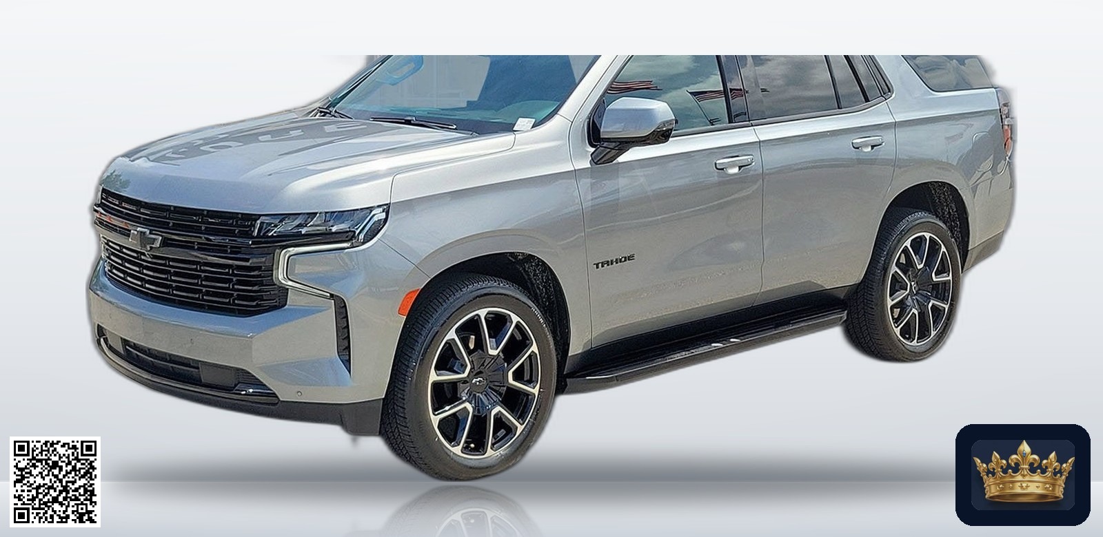 2023 Chevrolet Tahoe RST en vista tres cuartos frontal, estudio blanco